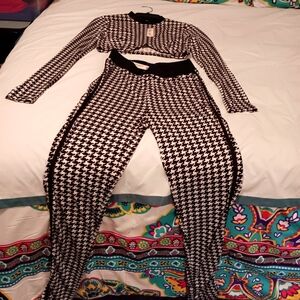 Urban Rose Houndstooth